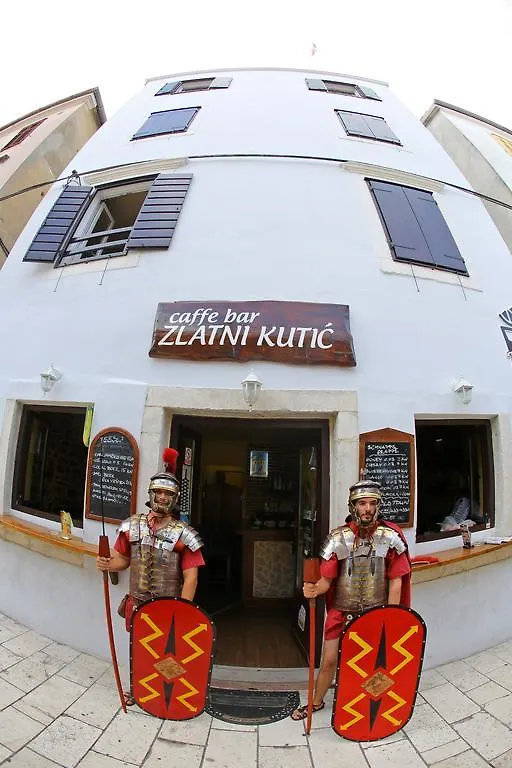 Tequila Bar Hostel Zadar