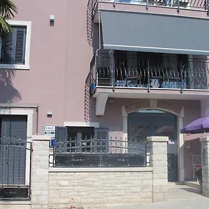 Kseni 3* Rovinj