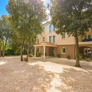 https://villa-elizabeta-pula.pula-hotels.org