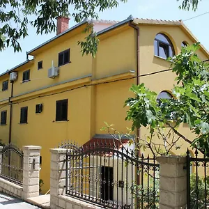 Casa de hóspedes Eros
